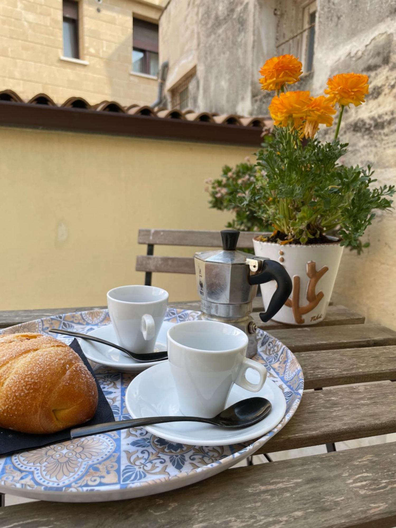 Casa Mamma Elvira Bed & Breakfast Лече Екстериор снимка