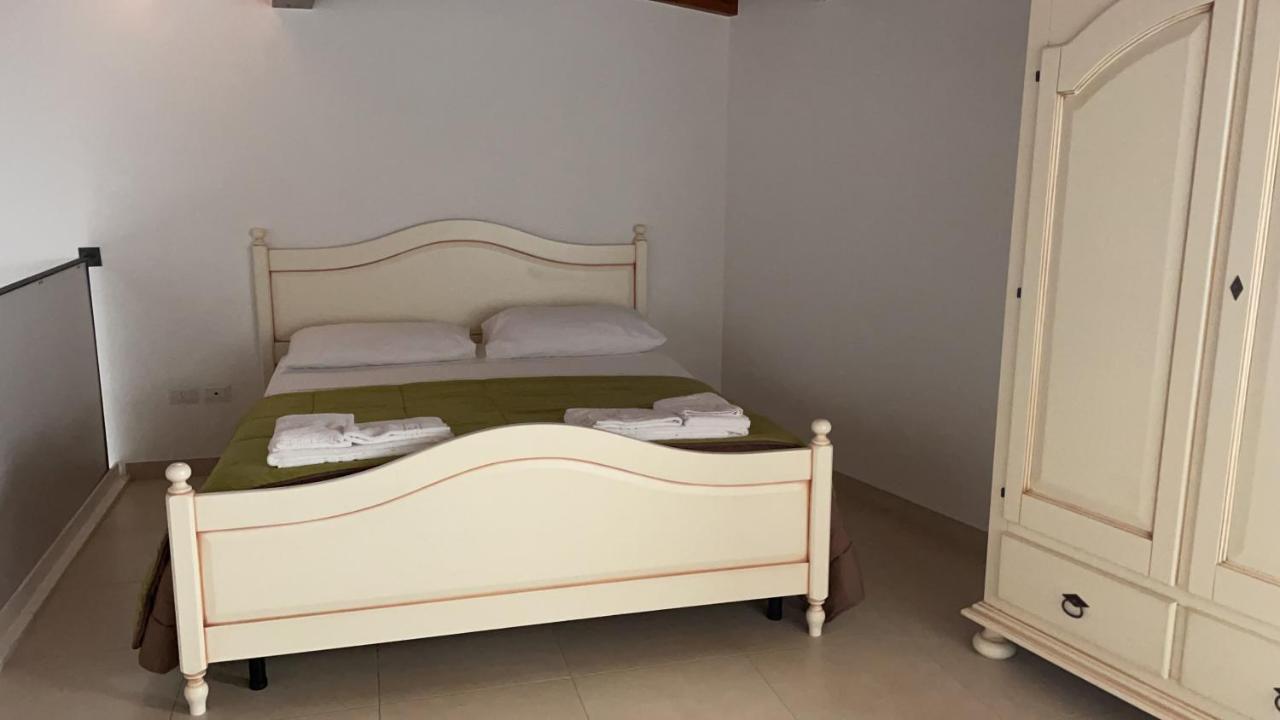 Casa Mamma Elvira Bed & Breakfast Лече Екстериор снимка